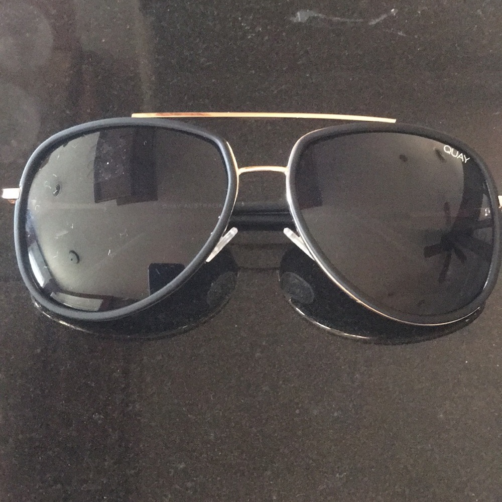 Quay Needing Fame aviators